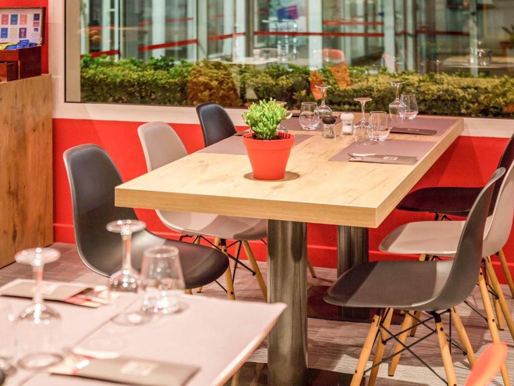 Restaurace v ubytování ibis Perpignan Sud Saint Charles