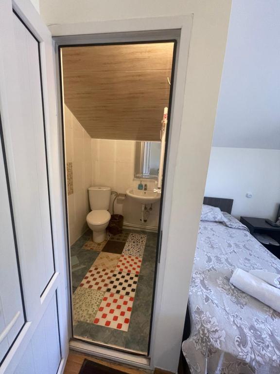 Postel nebo postele na pokoji v ubytování Noragyugh Guest House