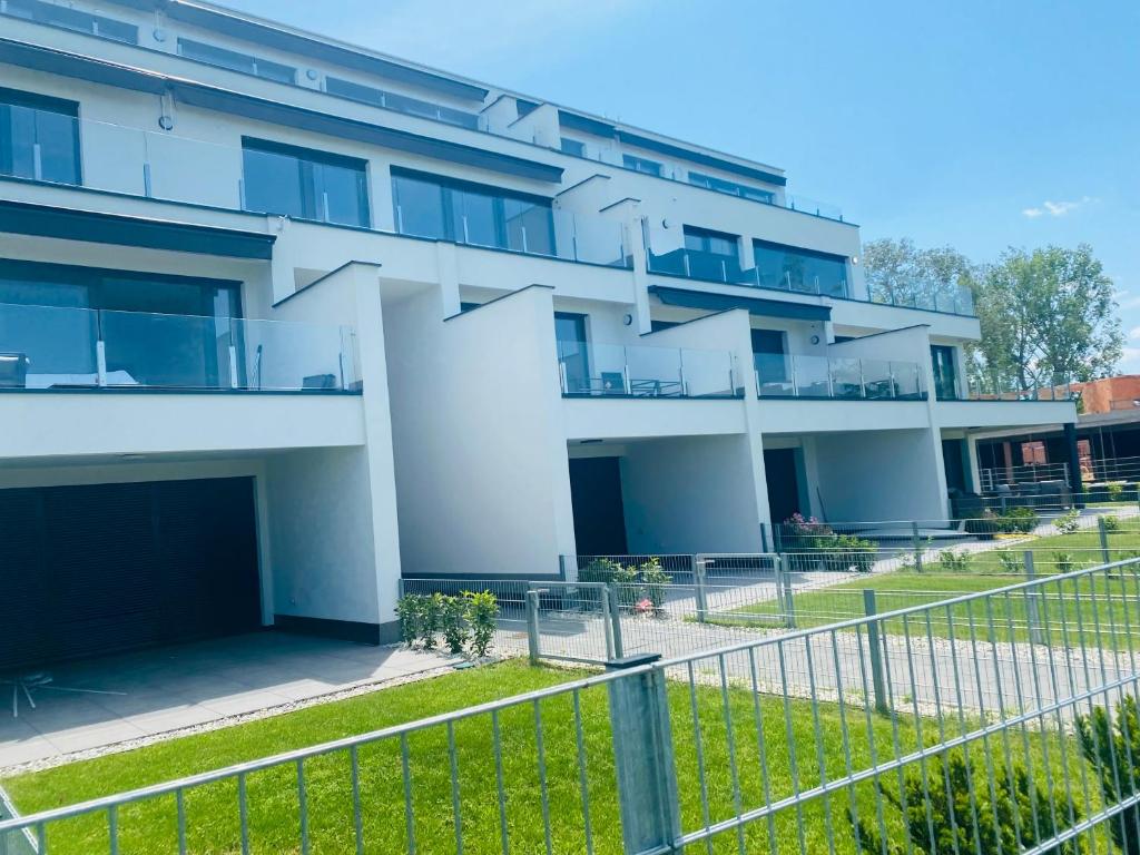 Szemesi Apartman 8636 Balatonszemes, 8 Ady Endre utca kép - 1