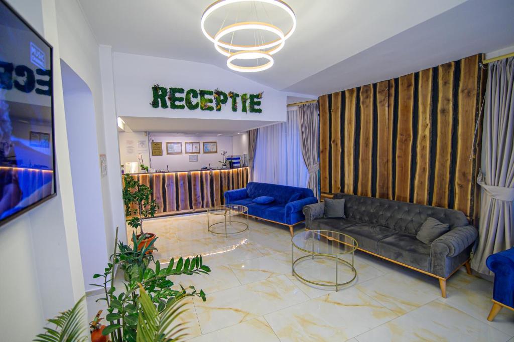Vstupní hala nebo recepce v ubytování Hotel Proton