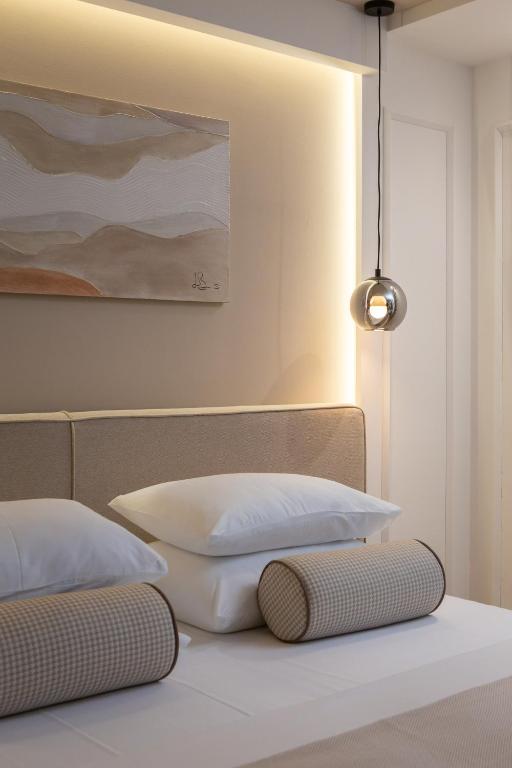Postel nebo postele na pokoji v ubytování Luxury rooms Le Prestige Few Minutes from Split's Iconic Waterfront