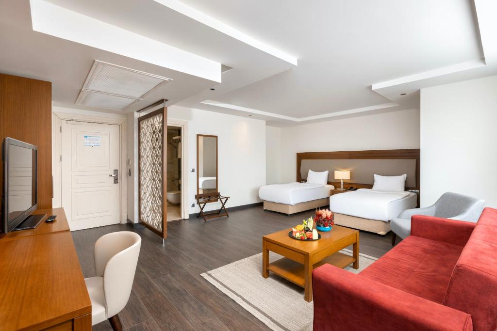 Miracle Istanbul Asia Airport Hotel & Spa - Business Double Room With Gym Access