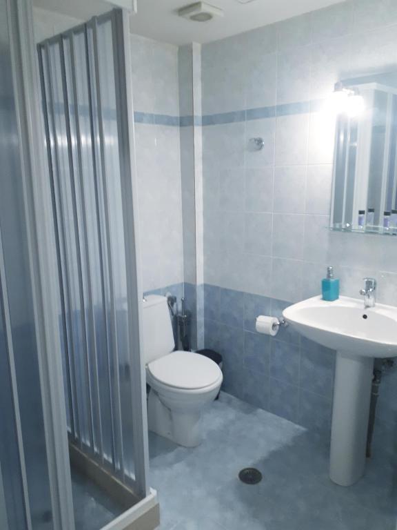 A bathroom at OSCAR STUDIO KALAMATA city centre