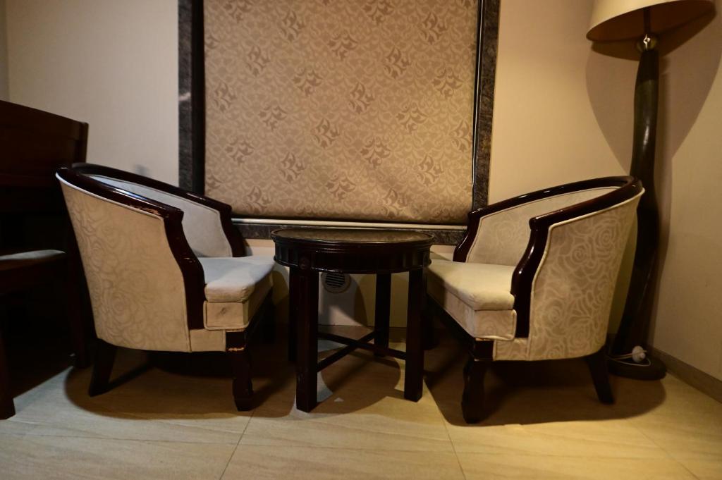 Posezení v ubytování Hotel Sai Inn