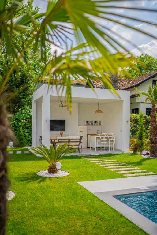 Bazén v ubytování Terra House Sapanca nebo v jeho okolí