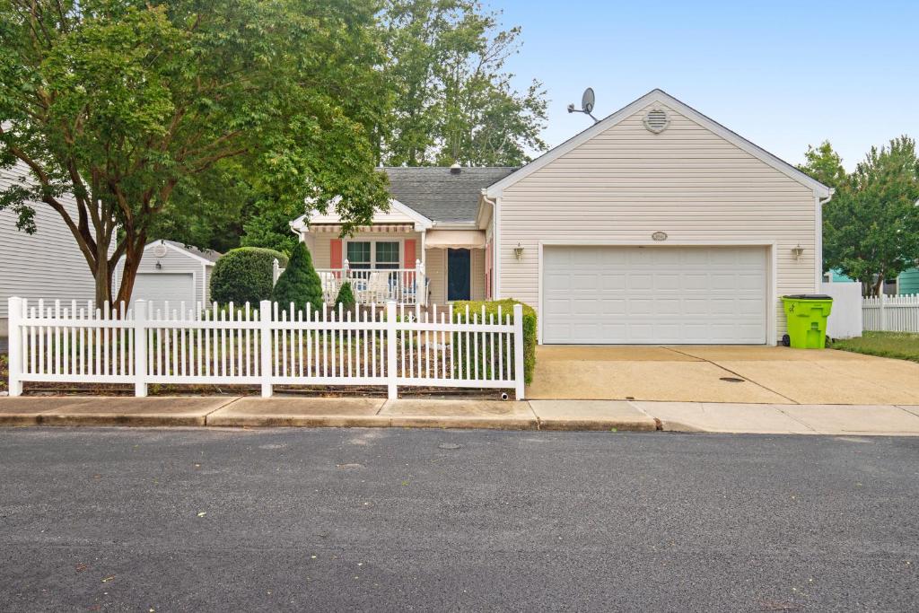 Το κτήριο όπου στεγάζεται  η παραθεριστική κατοικία