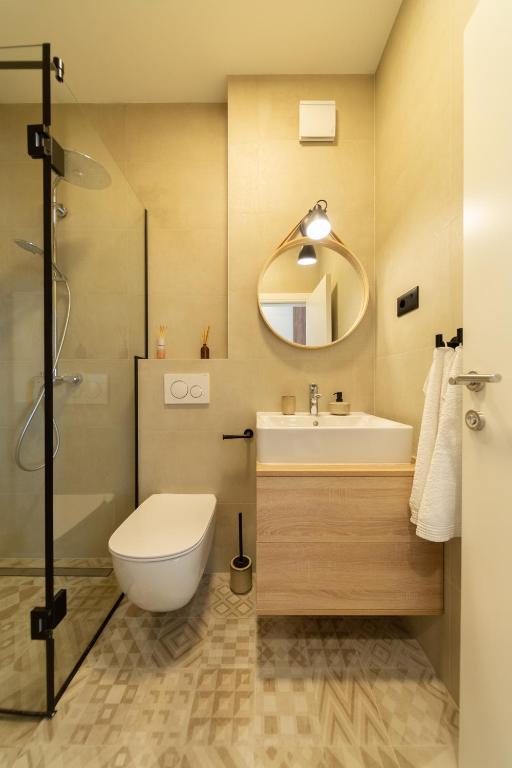 Koupelna v ubytování Seaside Elegance Suites