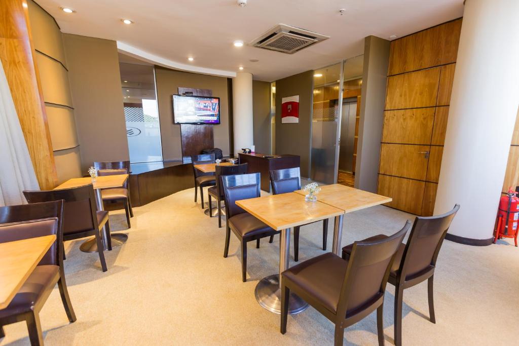 Posezení v ubytování Crowne Plaza Asunción by IHG