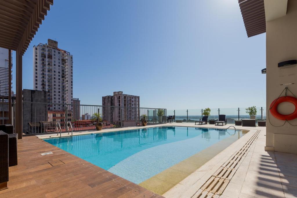 Bazén v ubytování Crowne Plaza Asunción by IHG nebo v jeho okolí