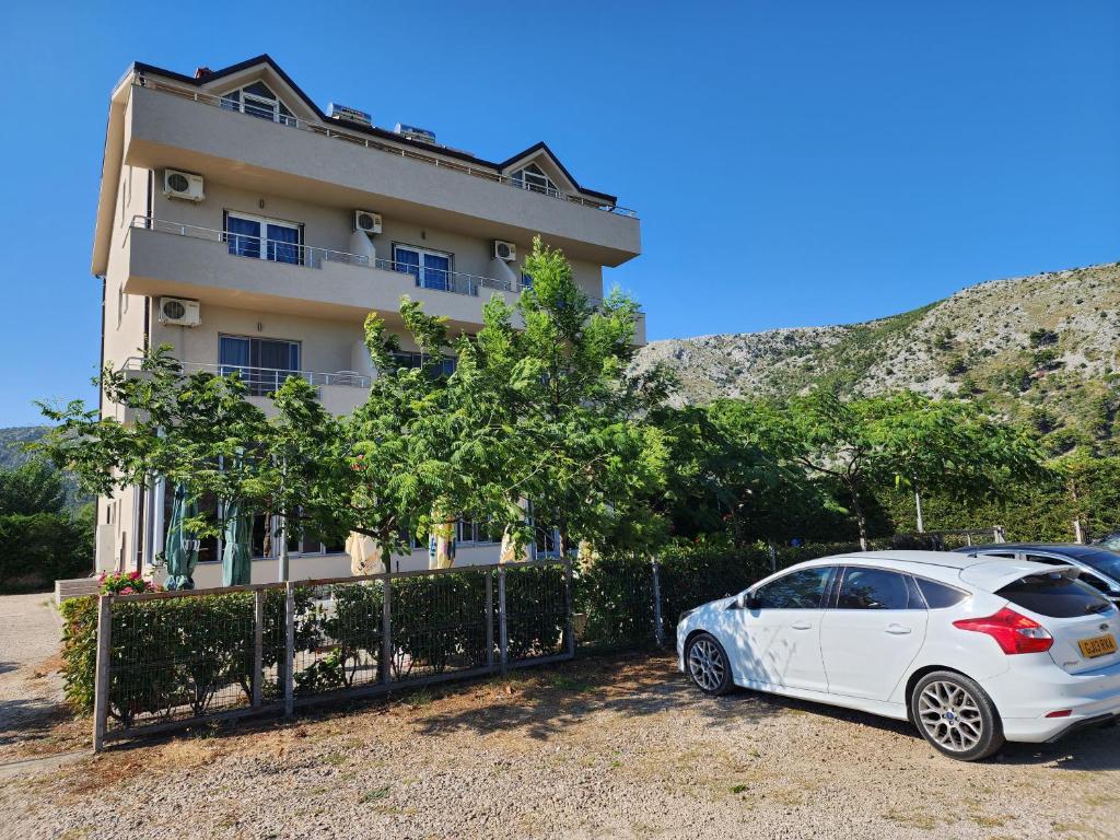Hotel Klajvi - Shengjin - Imazhi 1