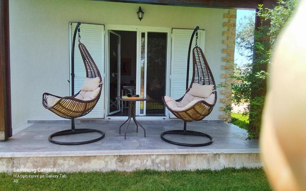 Zdjęcie z galerii obiektu Villa Raphael w Lixoúrion