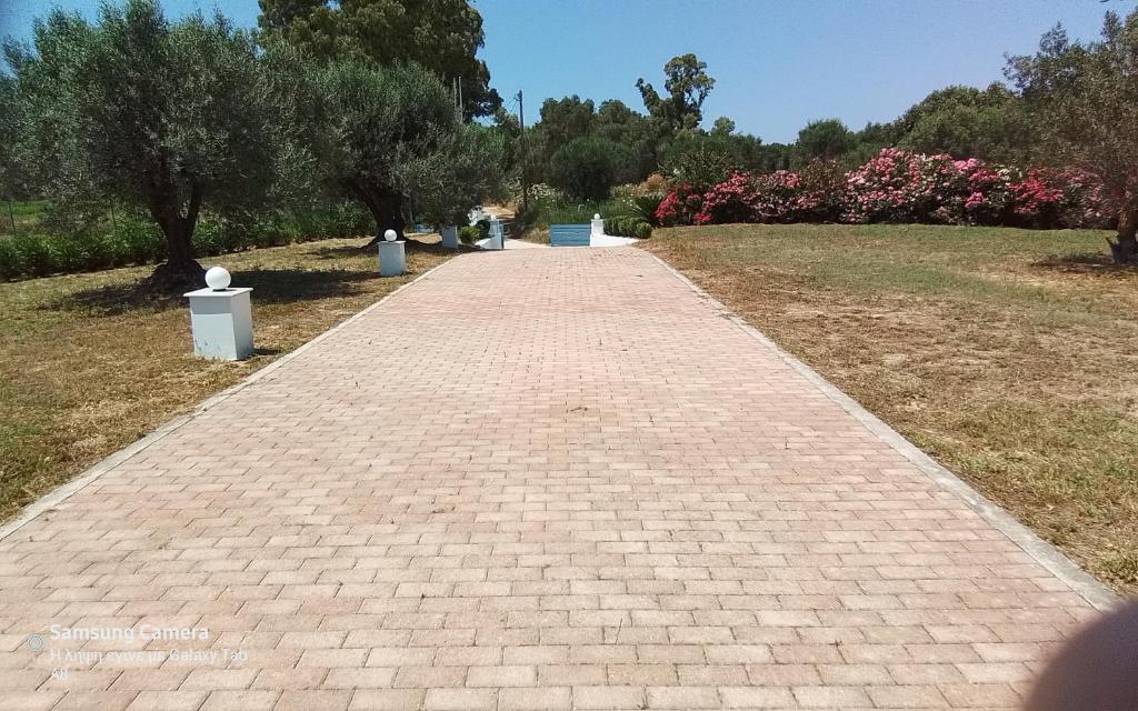 Zdjęcie z galerii obiektu Villa Raphael w Lixoúrion
