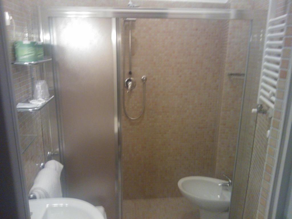 Vannituba majutusasutuses Hotel Real