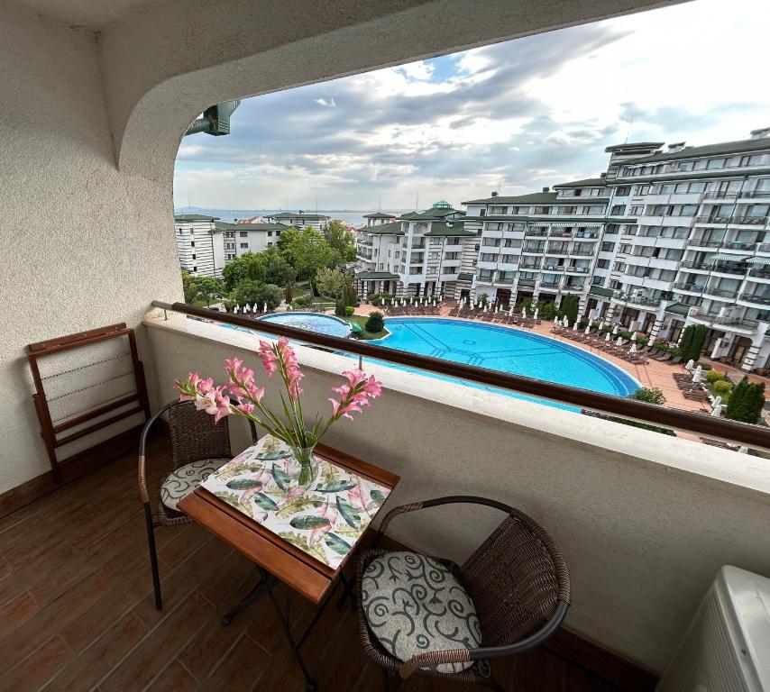Seaview Romantic Studio