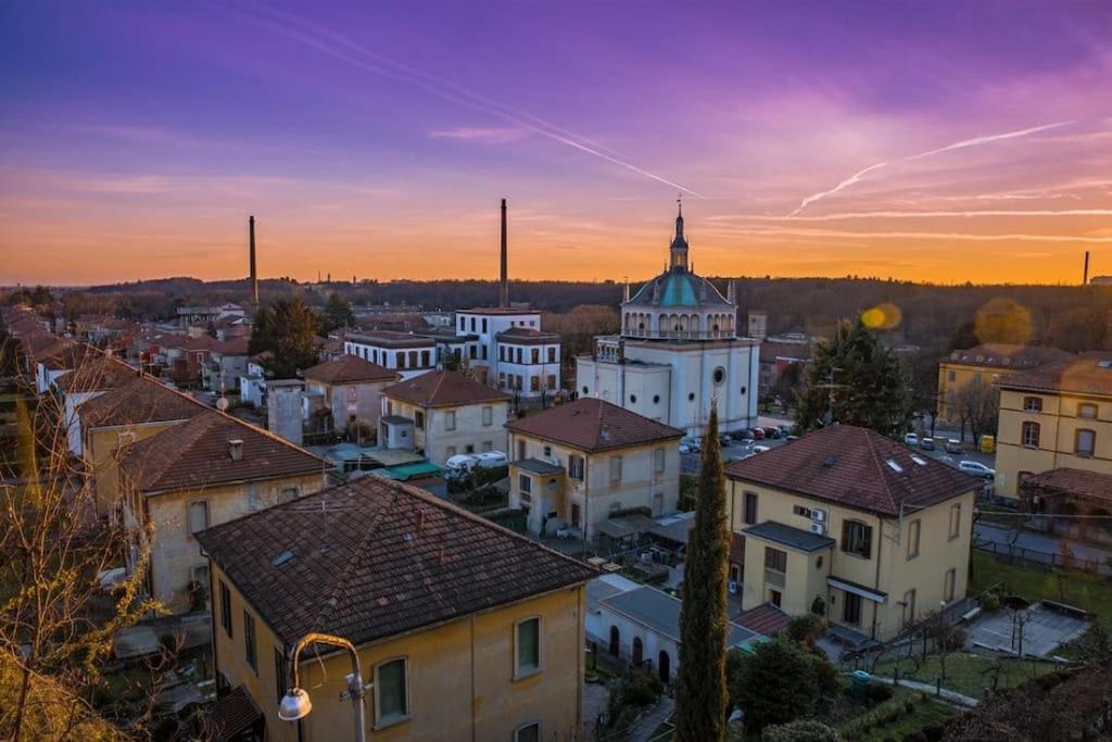 Východ nebo západ slunce při pohledu z apartmánu nebo okolí