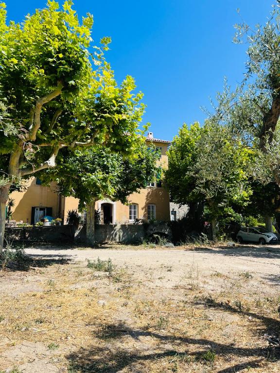 Vonkajšia záhrada v ubytovaní Appartements à la ferme