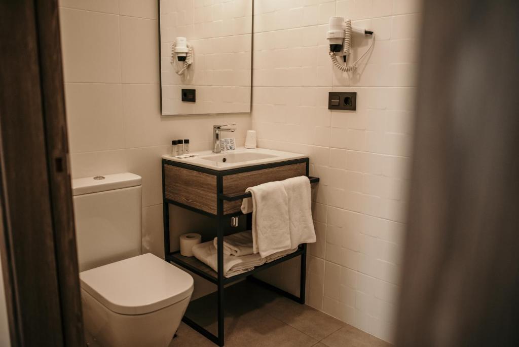 Hotel Lux Melide - 9