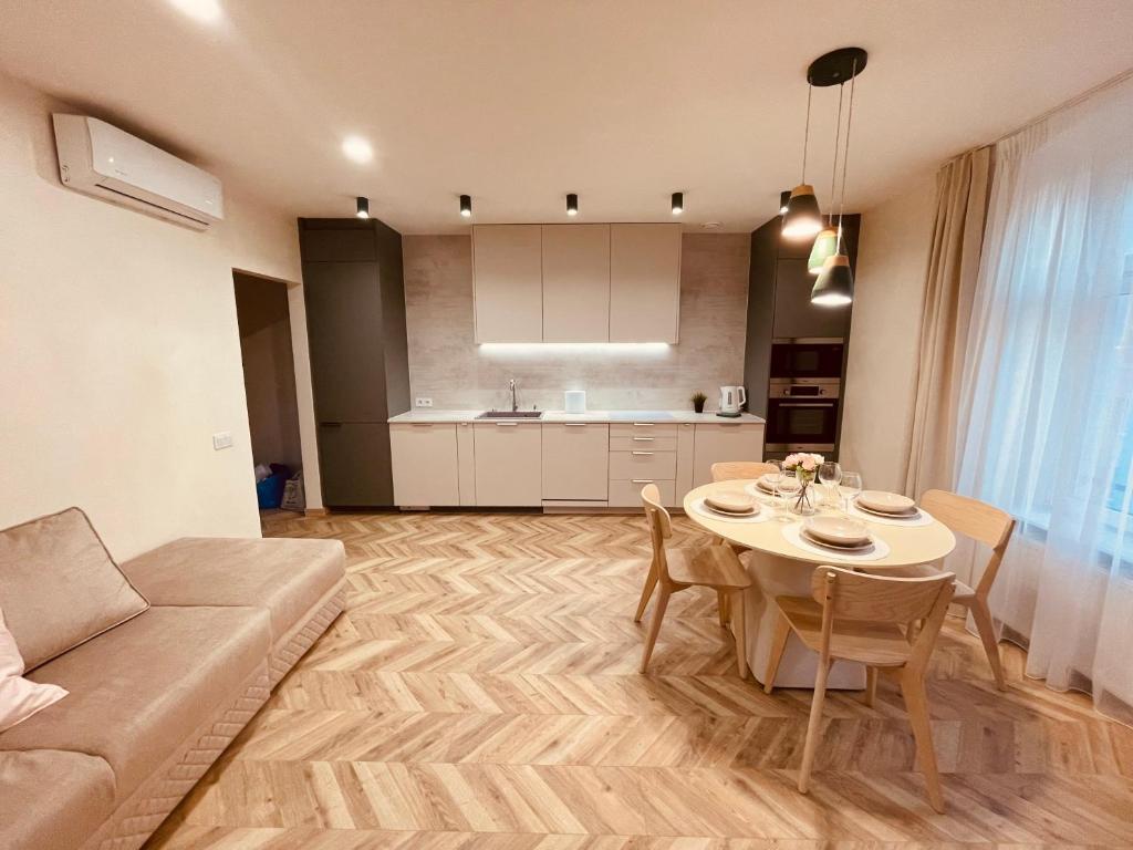 KOBIELA APARTMENTS Family Delux KTW City Center - 2