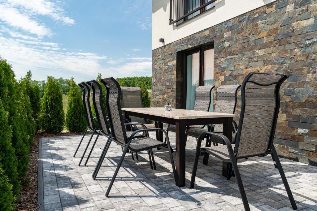 Balkón nebo terasa v ubytování J-H APARTMÁNY HORSKÝ RESORT BUKOVÁ HORA - 100 m od LANOVKY