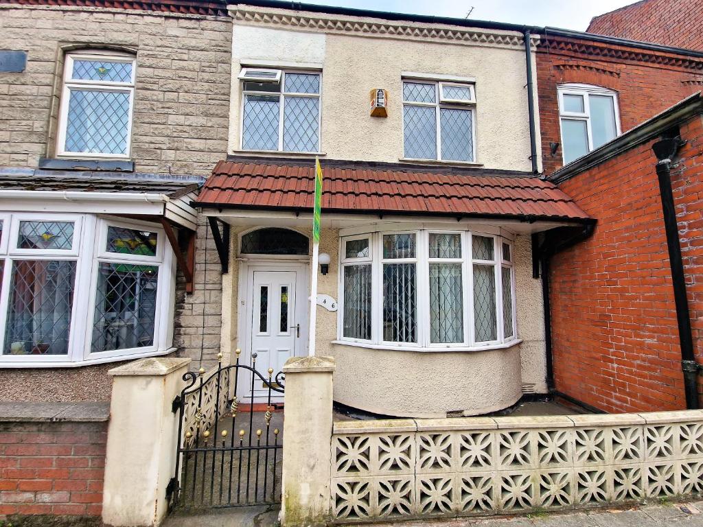 Guest house Manchester rd, Tyldesley, UK