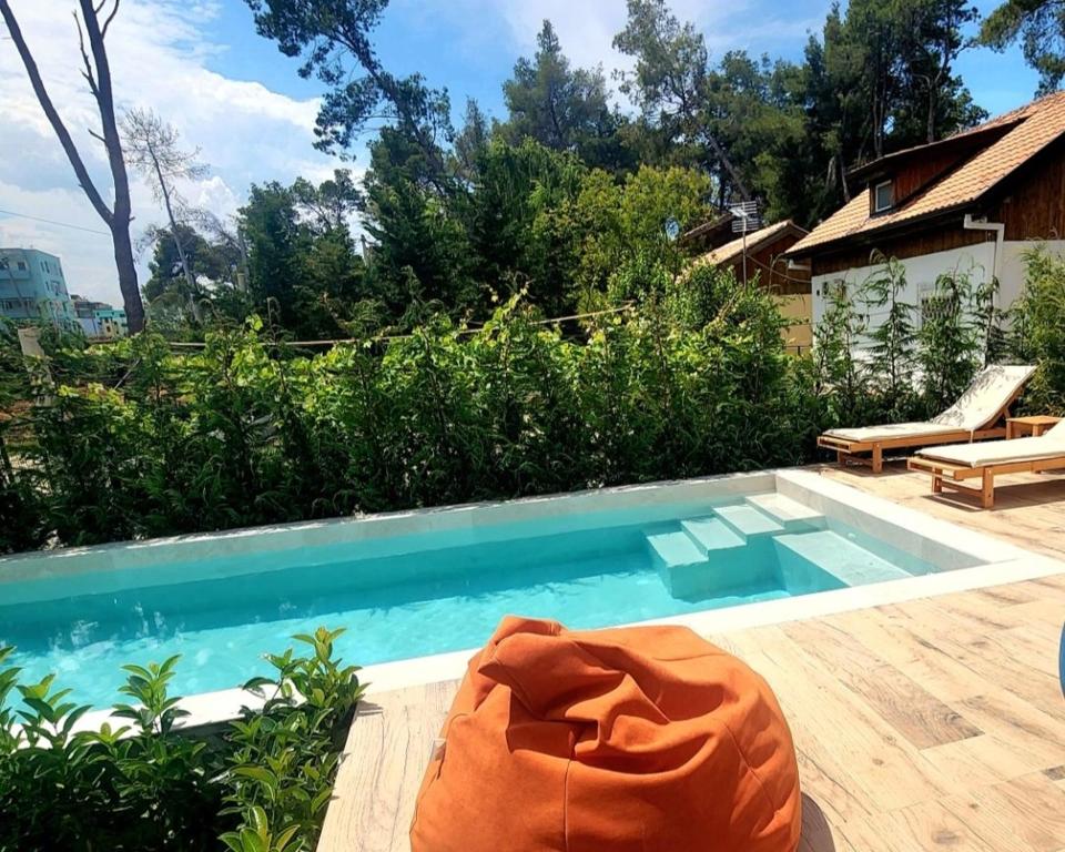 PineTrees Beach House with swimming pool - Image 9