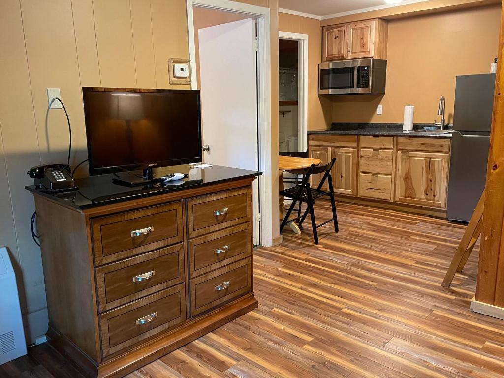 Northern Lights Lodge photo