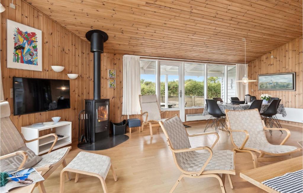 TV a/nebo společenská místnost v ubytování Holiday Home Harald Jensens Vej