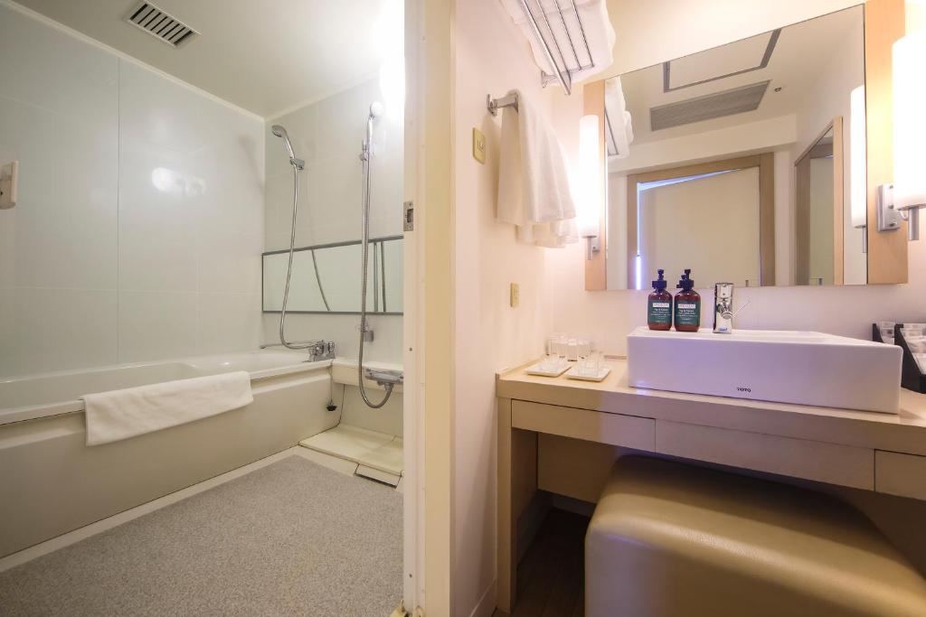Koupelna v ubytování ANA Crowne Plaza Kobe by IHG