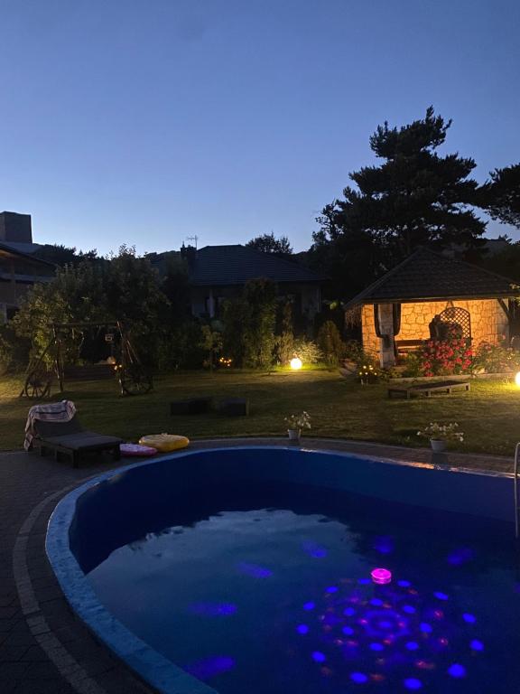 Bazén v ubytovaní Amonit alebo v jeho blízkosti