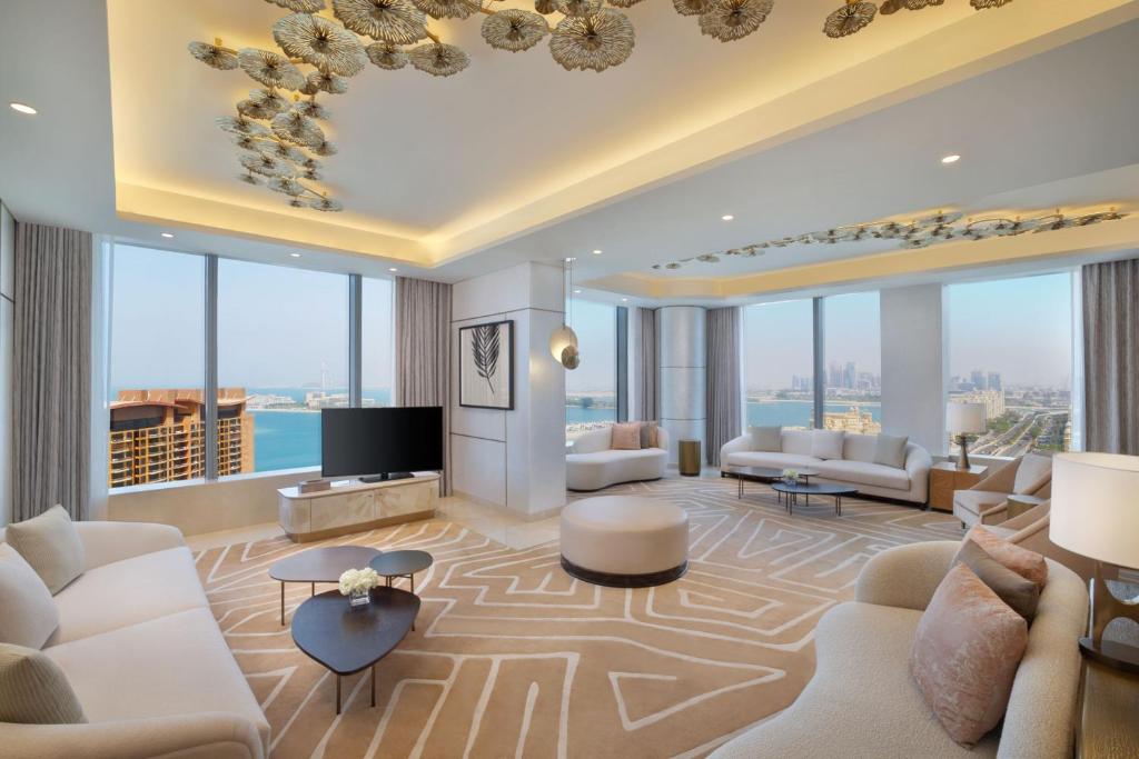 Posezení v ubytování The St. Regis Dubai, The Palm