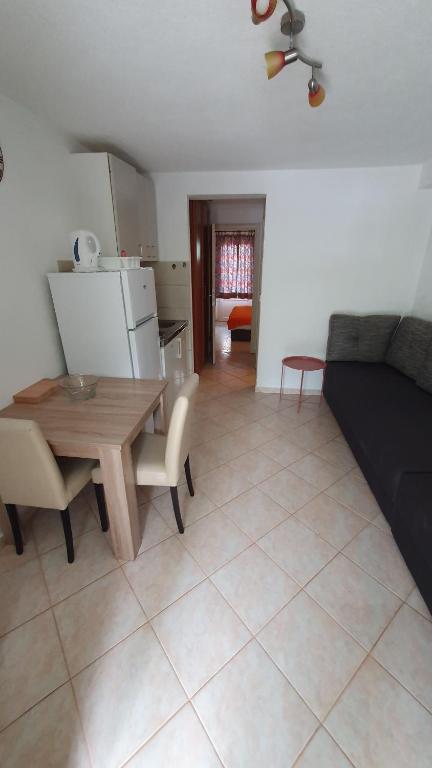 Apartments Vraneš Tivat - Apartment - Ground Floor