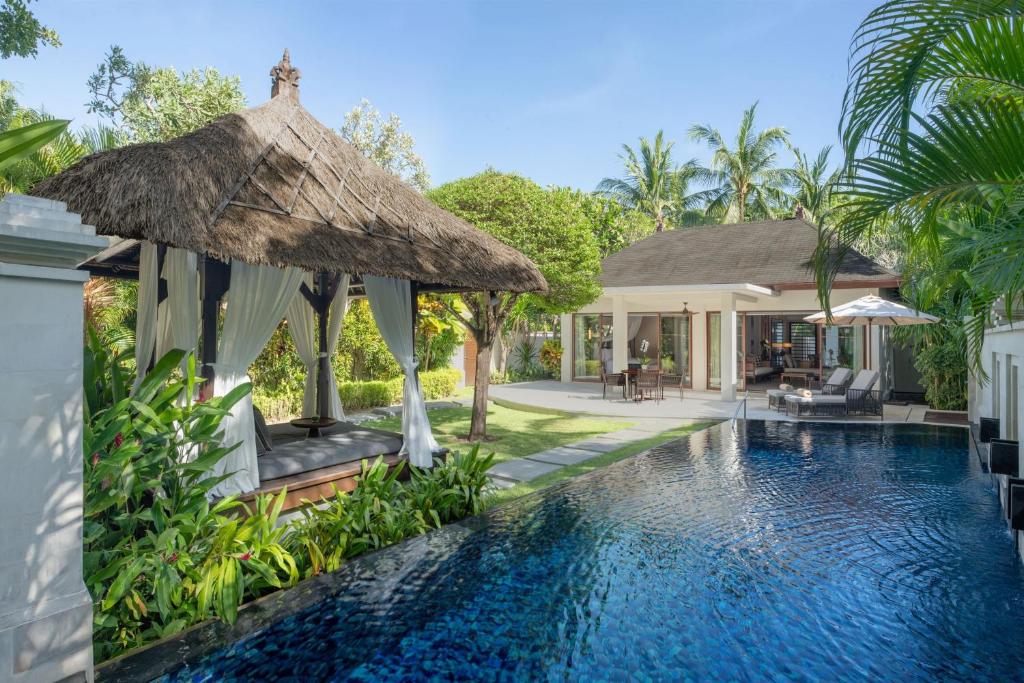 Bazén v ubytování The Laguna, A Luxury Collection Resort & Spa, Nusa Dua, Bali nebo v jeho okolí