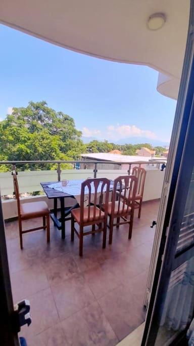 Serenity's Sunset Terrace - Imazhi 9
