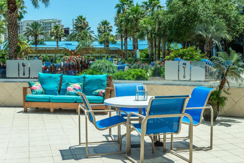 Zahrada ubytování Palms Resort #1503 Jr. 2BR