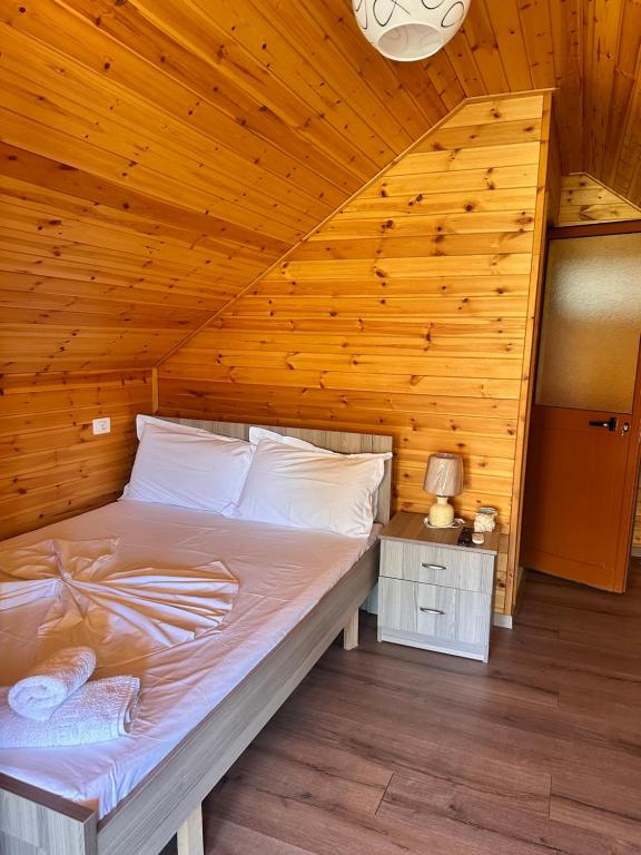 Postel nebo postele na pokoji v ubytování Boi Villas