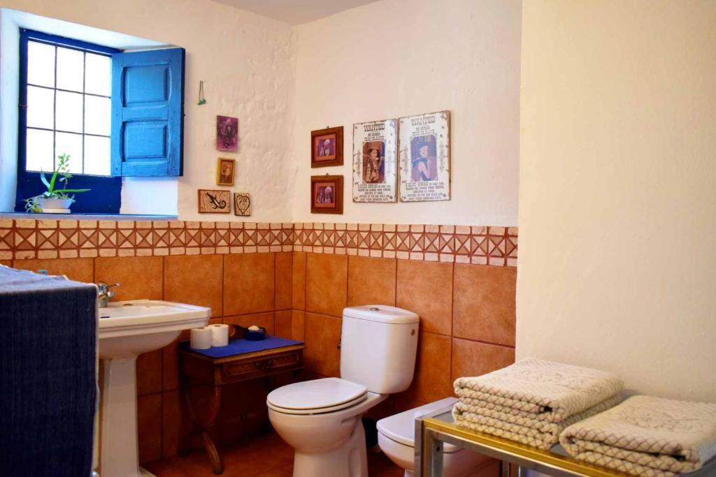 Kúpeľňa v ubytovaní La Casita Azul - Casa típica andaluza