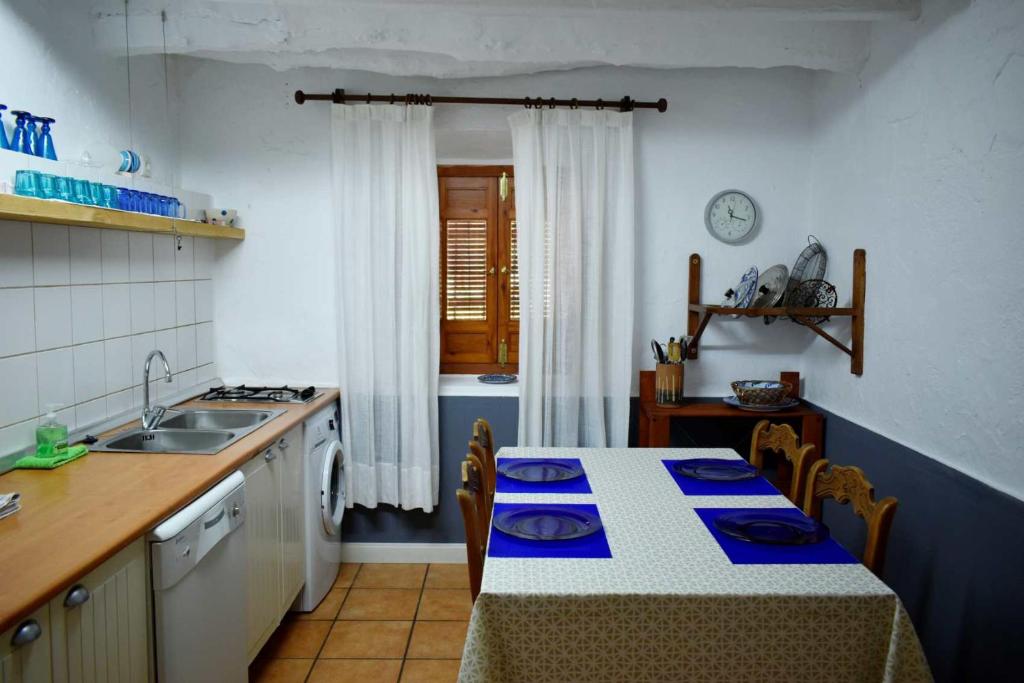 Kuchyňa alebo kuchynka v ubytovaní La Casita Azul - Casa típica andaluza