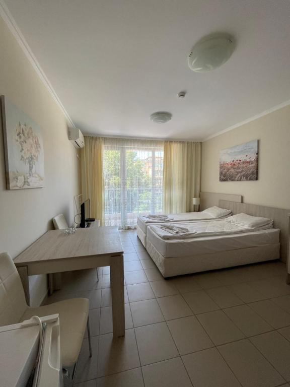 Admiral Plaza Color Apartments, Sunny Beach (updated prices 2024)