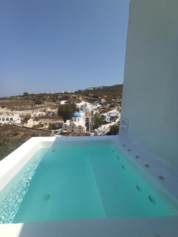 Amphitrite Suites Santorini - 9