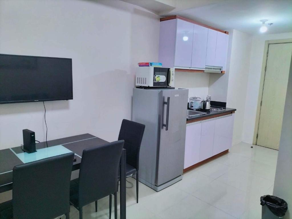 Jazz Risendces Staycation