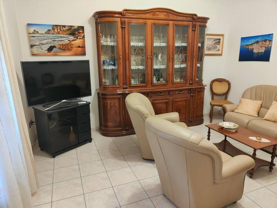 Casa Elce a Iglesias - Spazioso Appartamento con BBQ