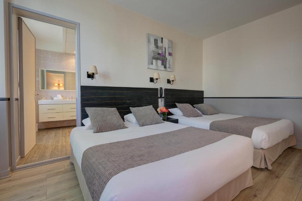 The Originals City, Hôtel de Bordeaux, Bergerac centre - Quadruple Room With Air Conditioning