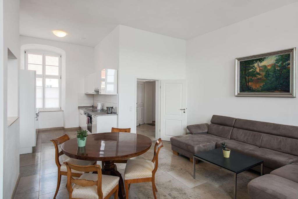 Sonnenschloss - Two-Bedroom Apartment