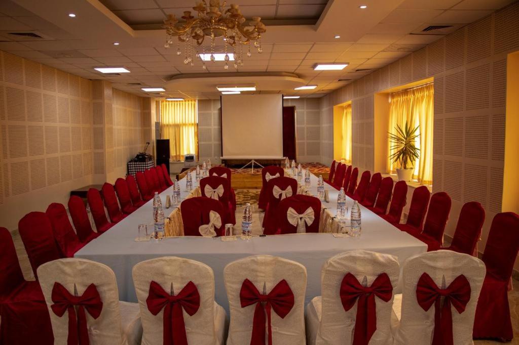 Φωτογραφία από το άλμπουμ του RATNA HOTEL στο Μπιρατναγκάρ