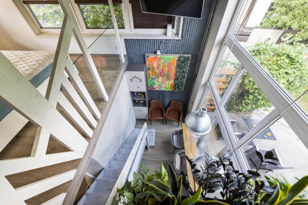 Balkón nebo terasa v ubytování Cube house