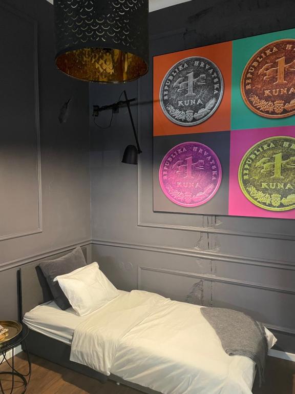 Studio Apartment Lubynski in center of Zagreb - 17