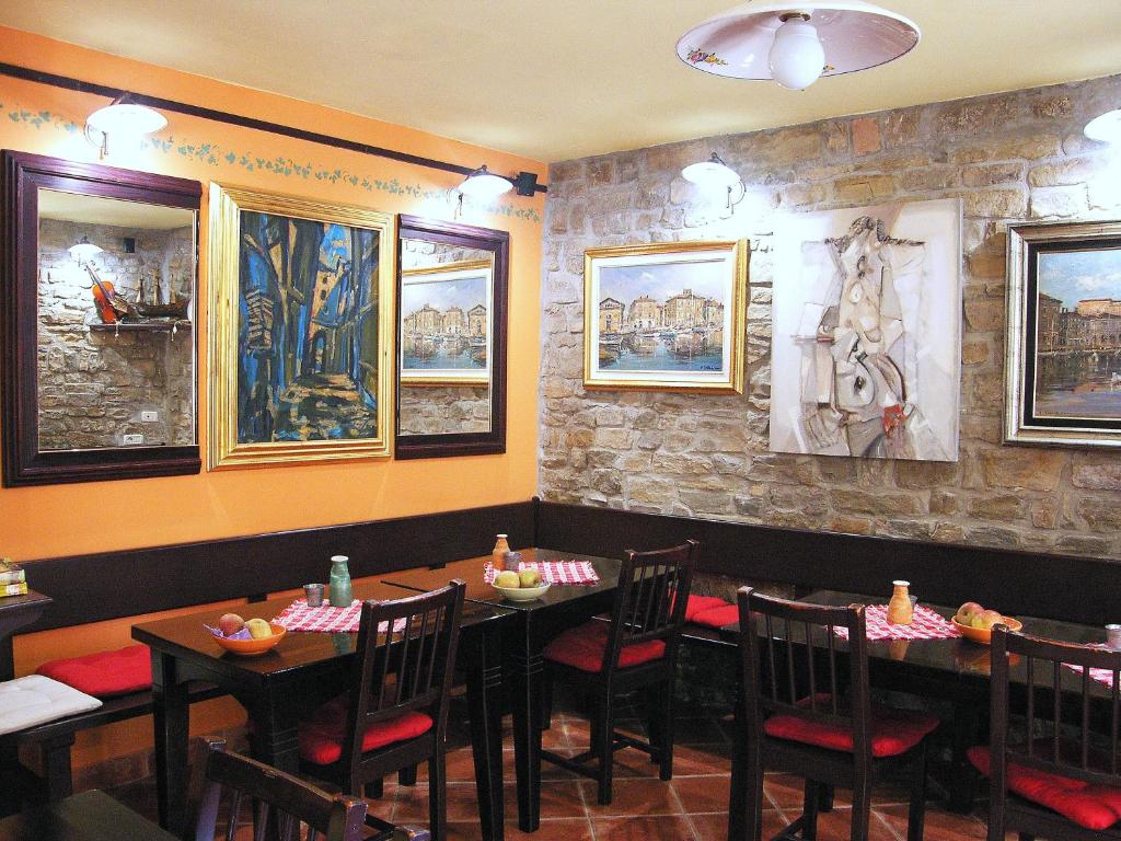 Restaurace v ubytování Max Piran
