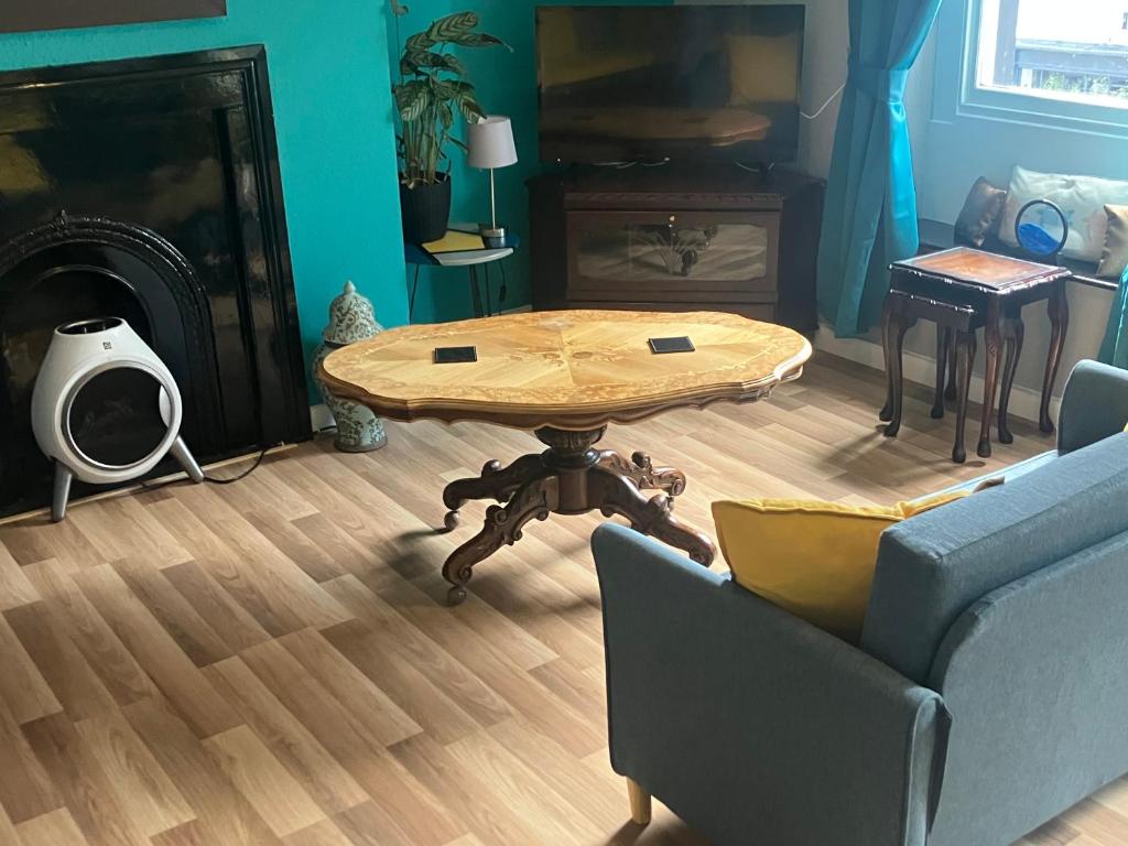 Bells Yard cottage, Maryport (updated prices 2024)