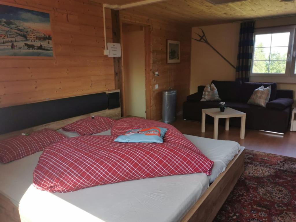 Postel nebo postele na pokoji v ubytování Gasthaus Fuchsacker
