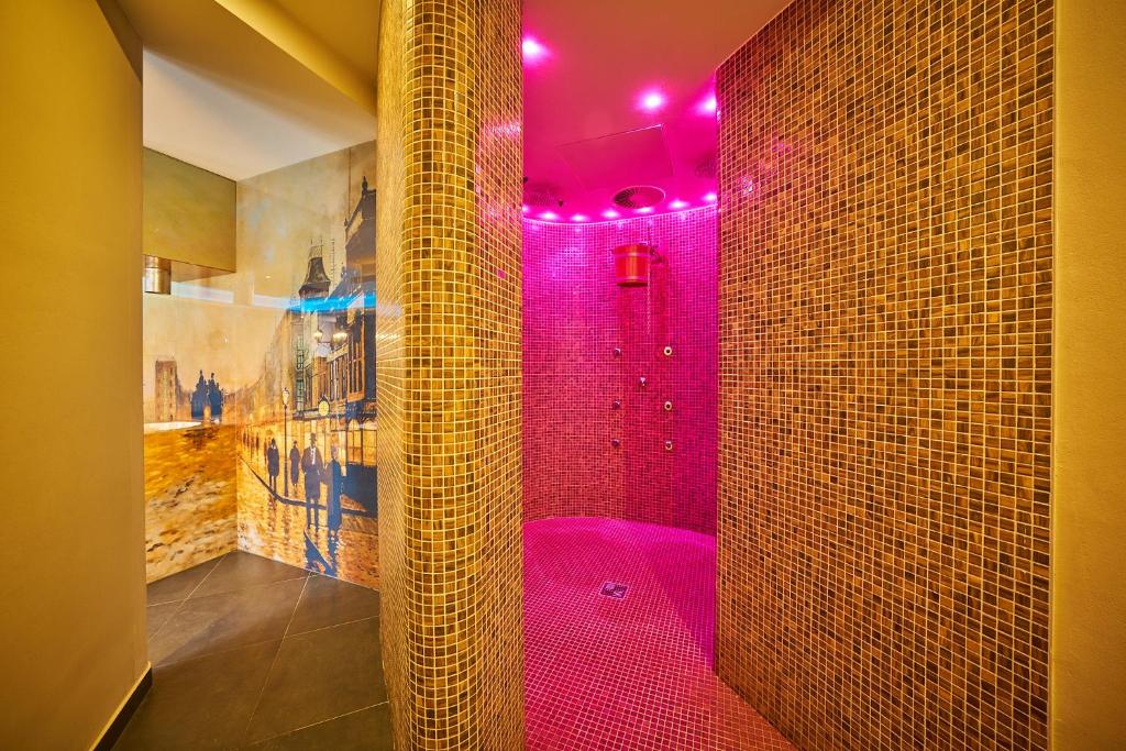 Wellness Hotel Queens - Resim 25